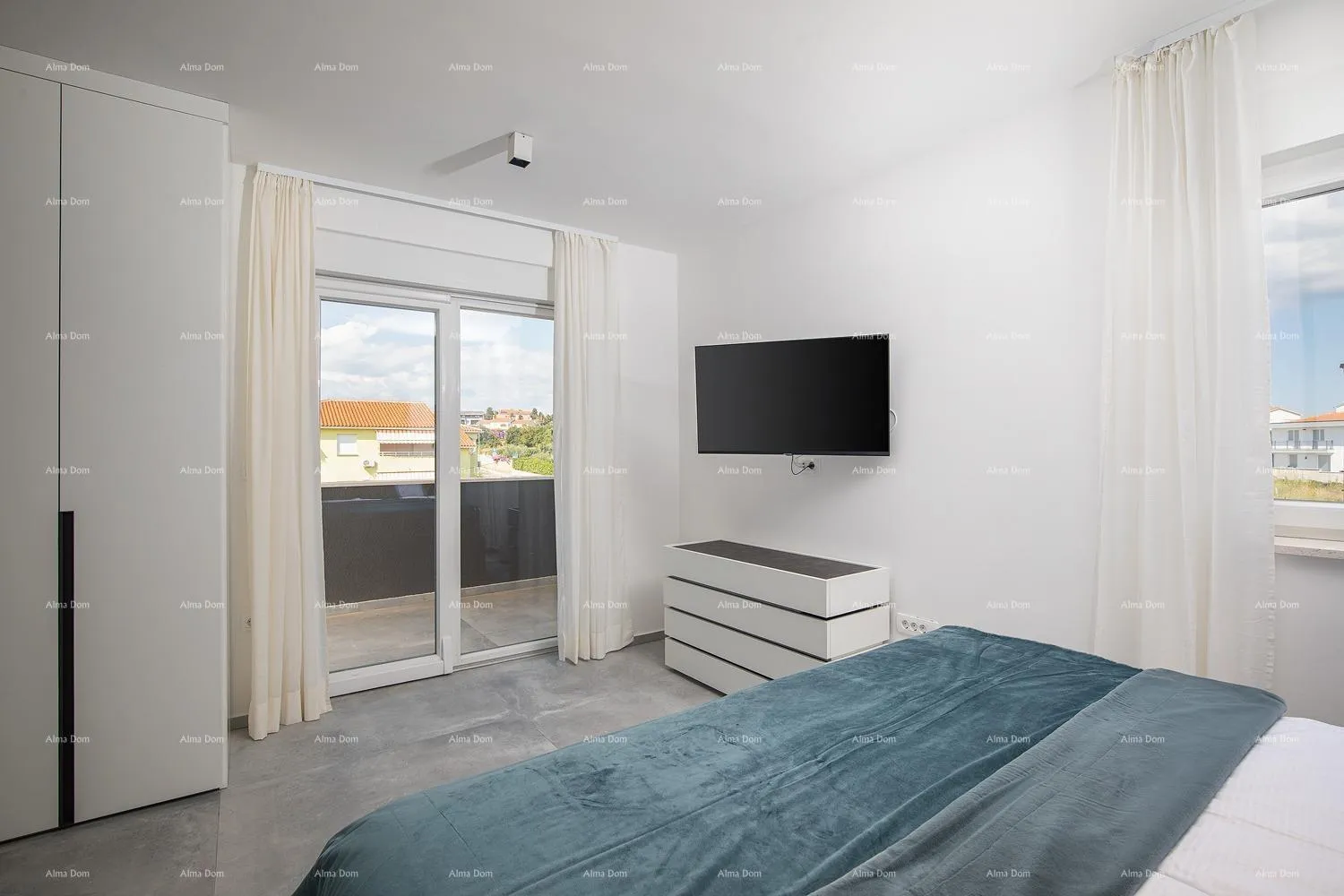 stan prodajemo penthouse s pogledom na more u fažani! - slika 12