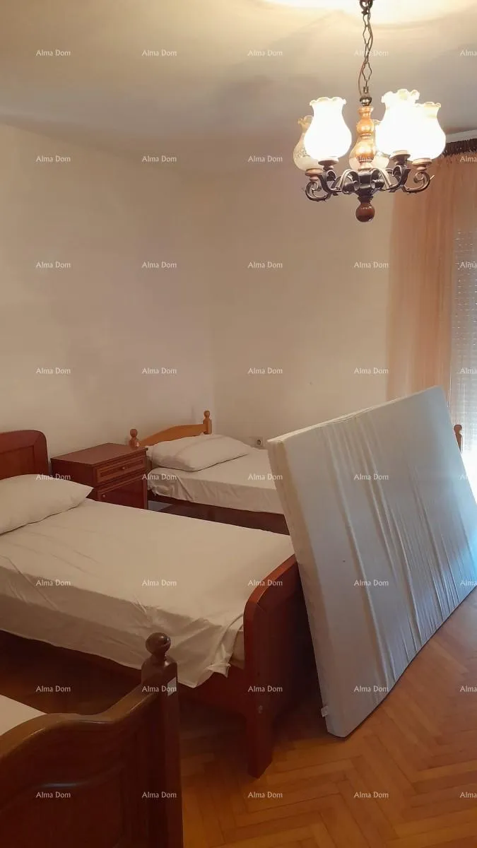 kuća prodaja, ližnjan , kuća u nizu sa tri apartmana. - slika 11