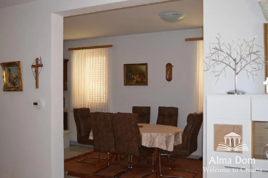 kuća medulin, apartmanski objekt. - slika 8