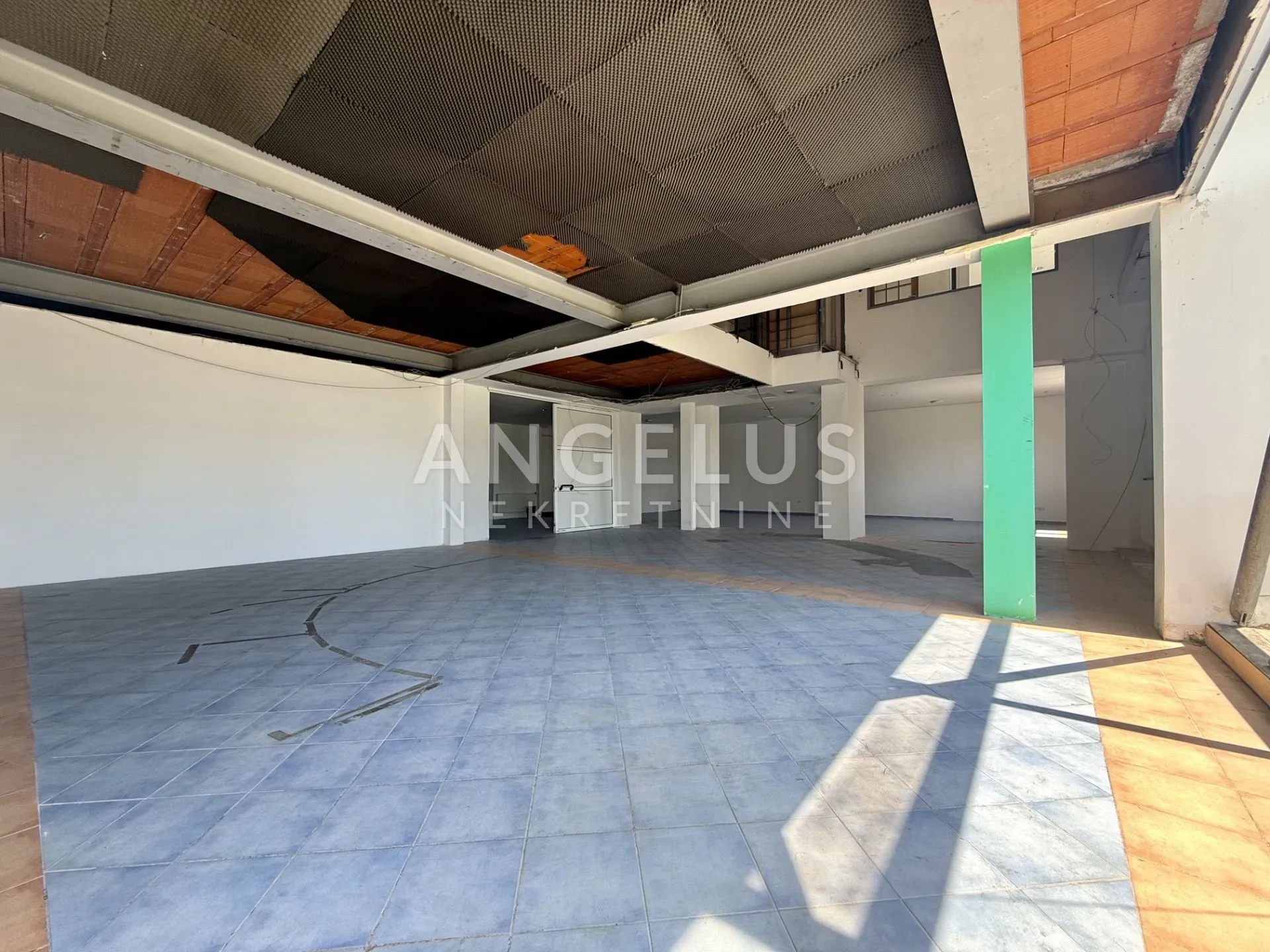 zagreb, buzin - uredsko, prodajno - skladišni prostor 650m2 s parkingom - slika 4