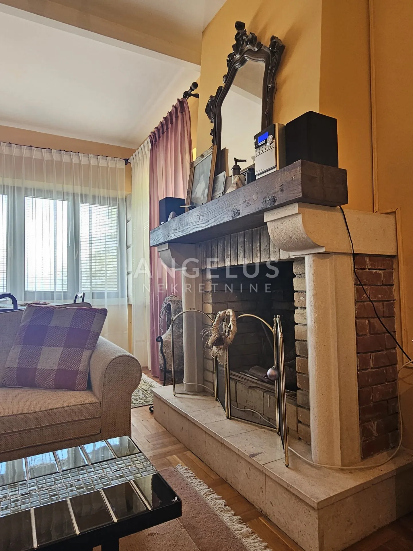 brač, sutivan - kamena kuća, 1.red uz more - slika 9
