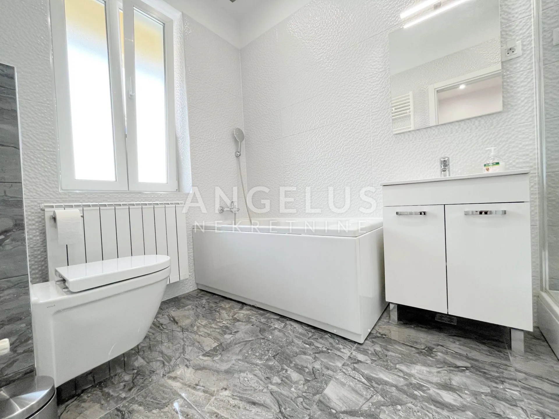 zagreb, centar - stan za najam 150 m2 s garažom - slika 18