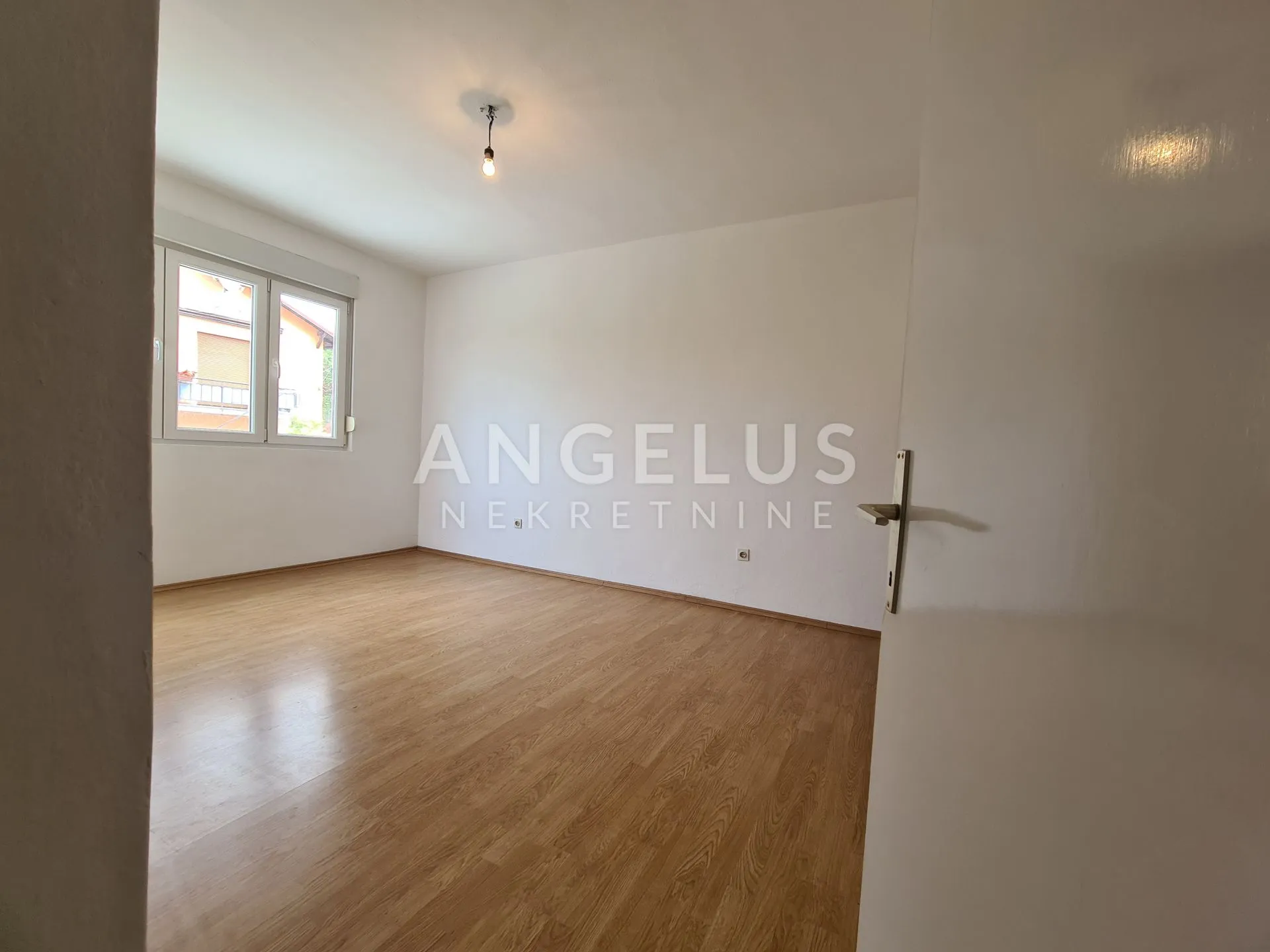 istra, pula - stan 110 m2 sa dvorišta 200 m2, prodaja - slika 6