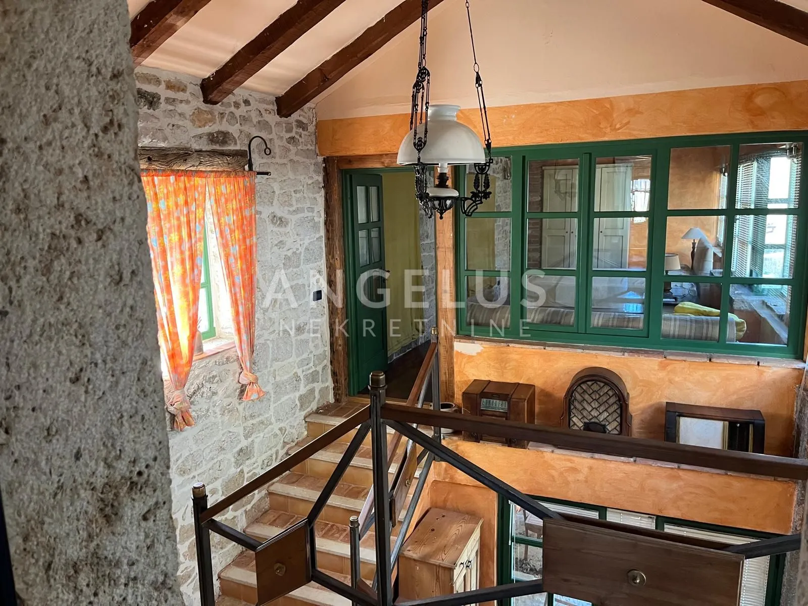 istra, višnjan - kamena kuća za dugoročni najam, 150m2 - slika 2