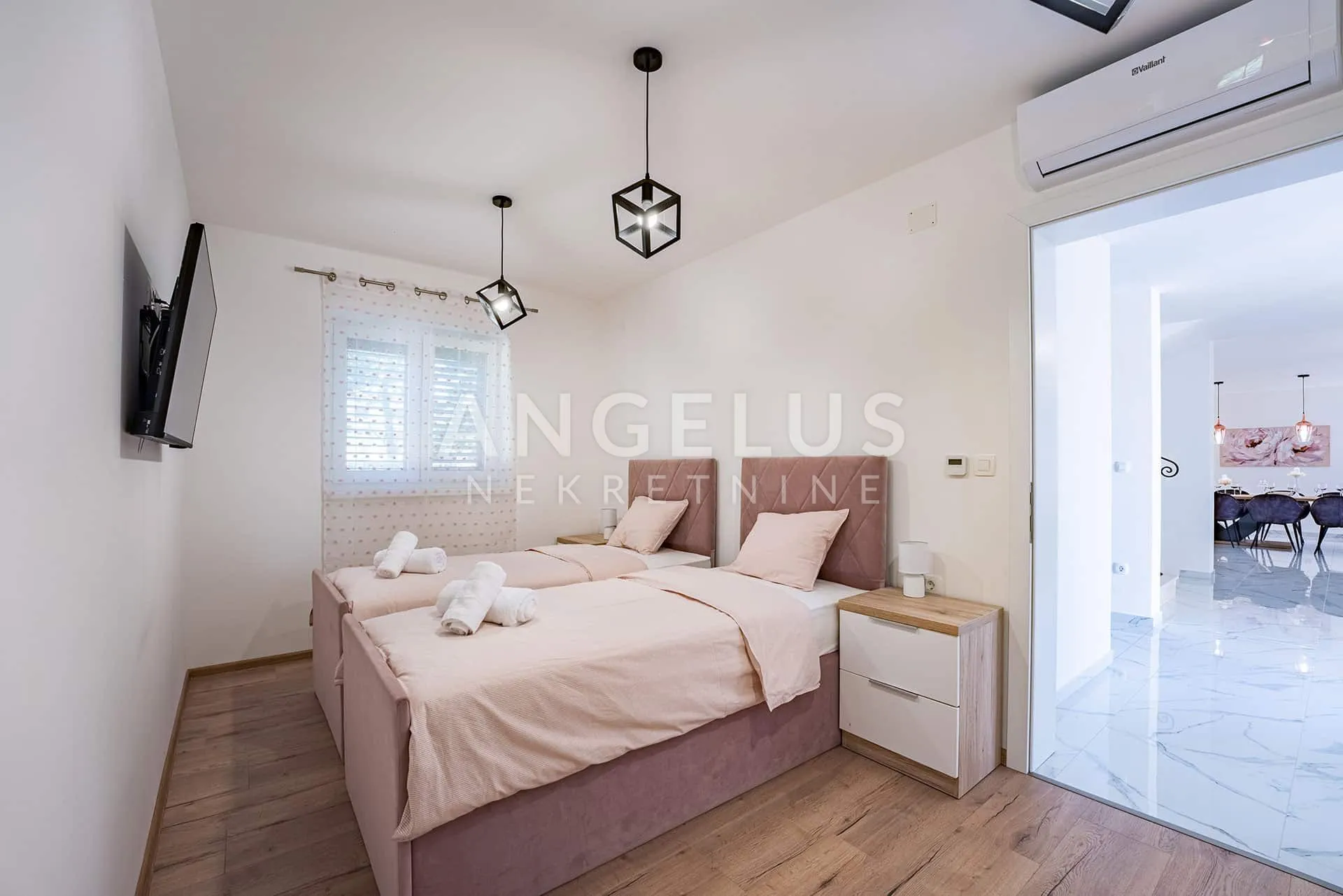 krk, dobrinj - luksuzna vila s bazenom 300m2 - slika 21