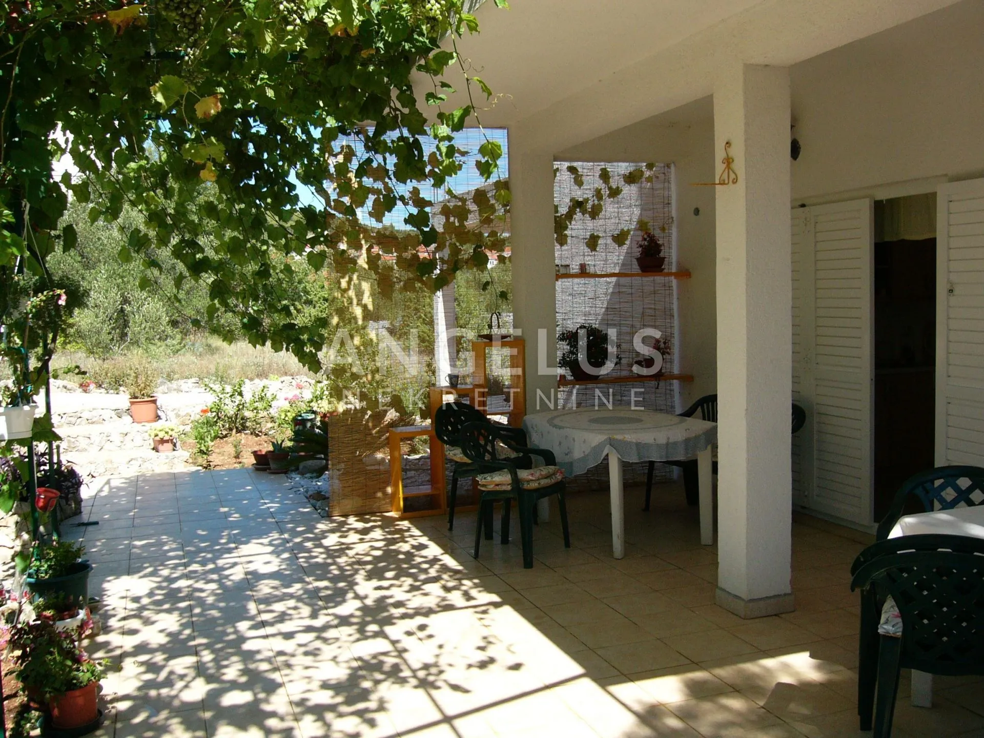 čiovo, slatine - apartmanska kuća sa bazenom prodaja - slika 8