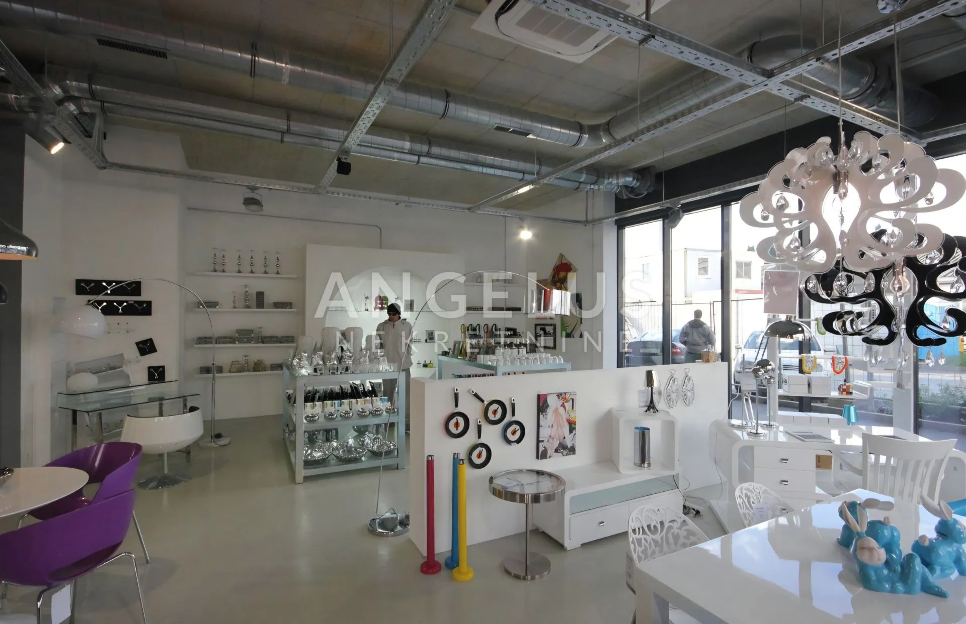 split, trstenik - ulični poslovni prostor 148 m2 - slika 2