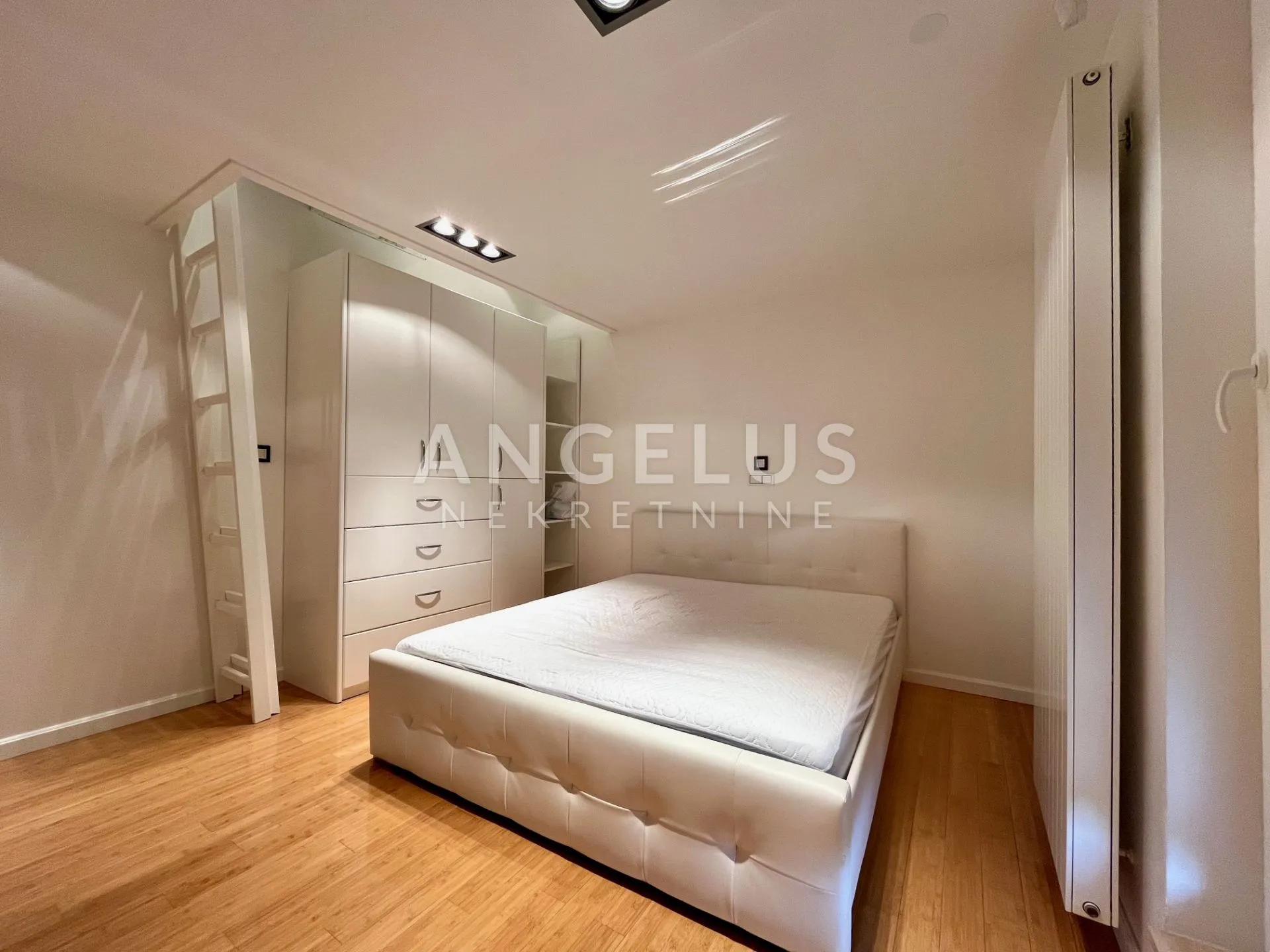zagreb, remete- luksuzna villa 440m2 s bazenom i liftom - slika 17