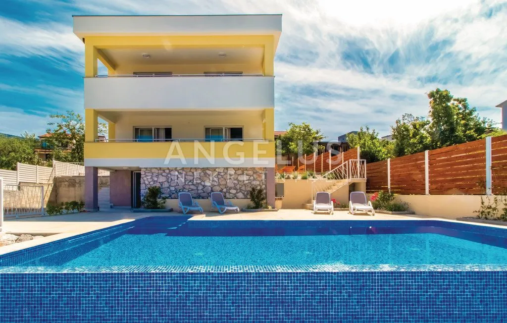 kvarner, crikvenica - moderna kuća s bazenom 238m2 - slika 1