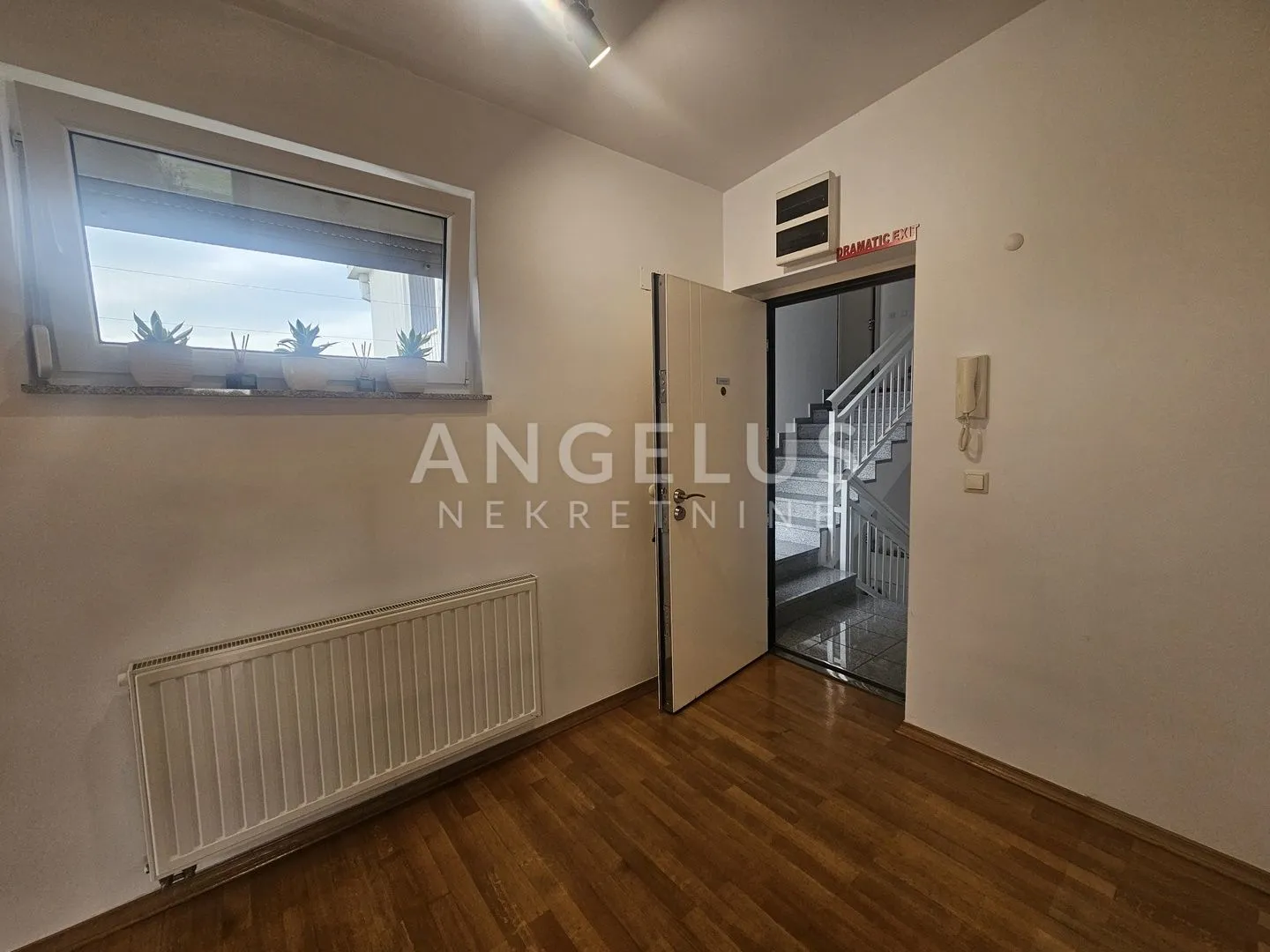 zagreb, gornja dubrava - penthouse 65m2 sa terasom i park. mjestom - slika 15