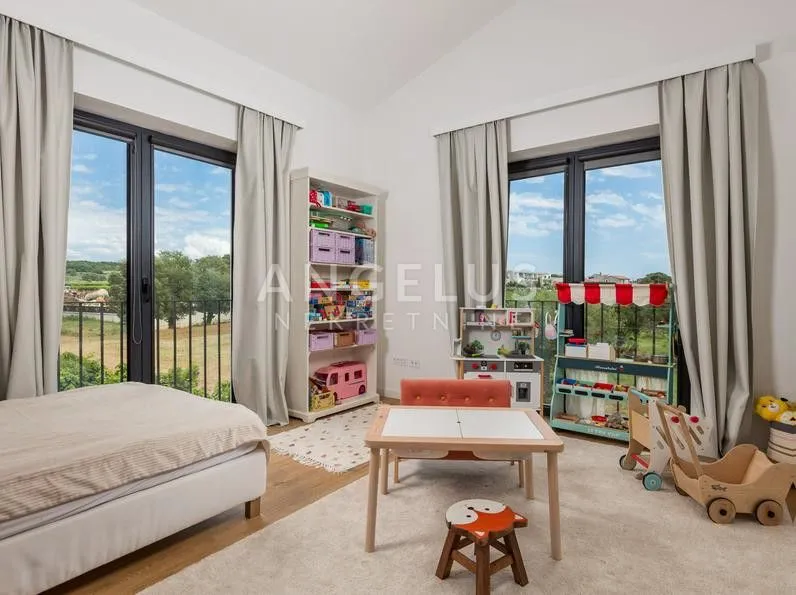 istra, višnjan - vila 402m2 s pogledom na more - slika 28