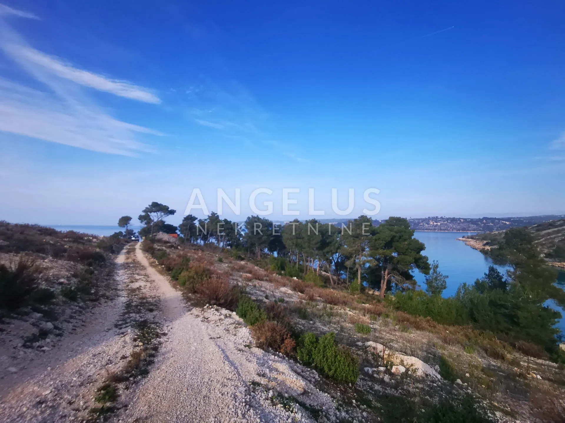 brač - polj.zem. sa objektom prvi red uz more, 2040 m2, prodaja - slika 14
