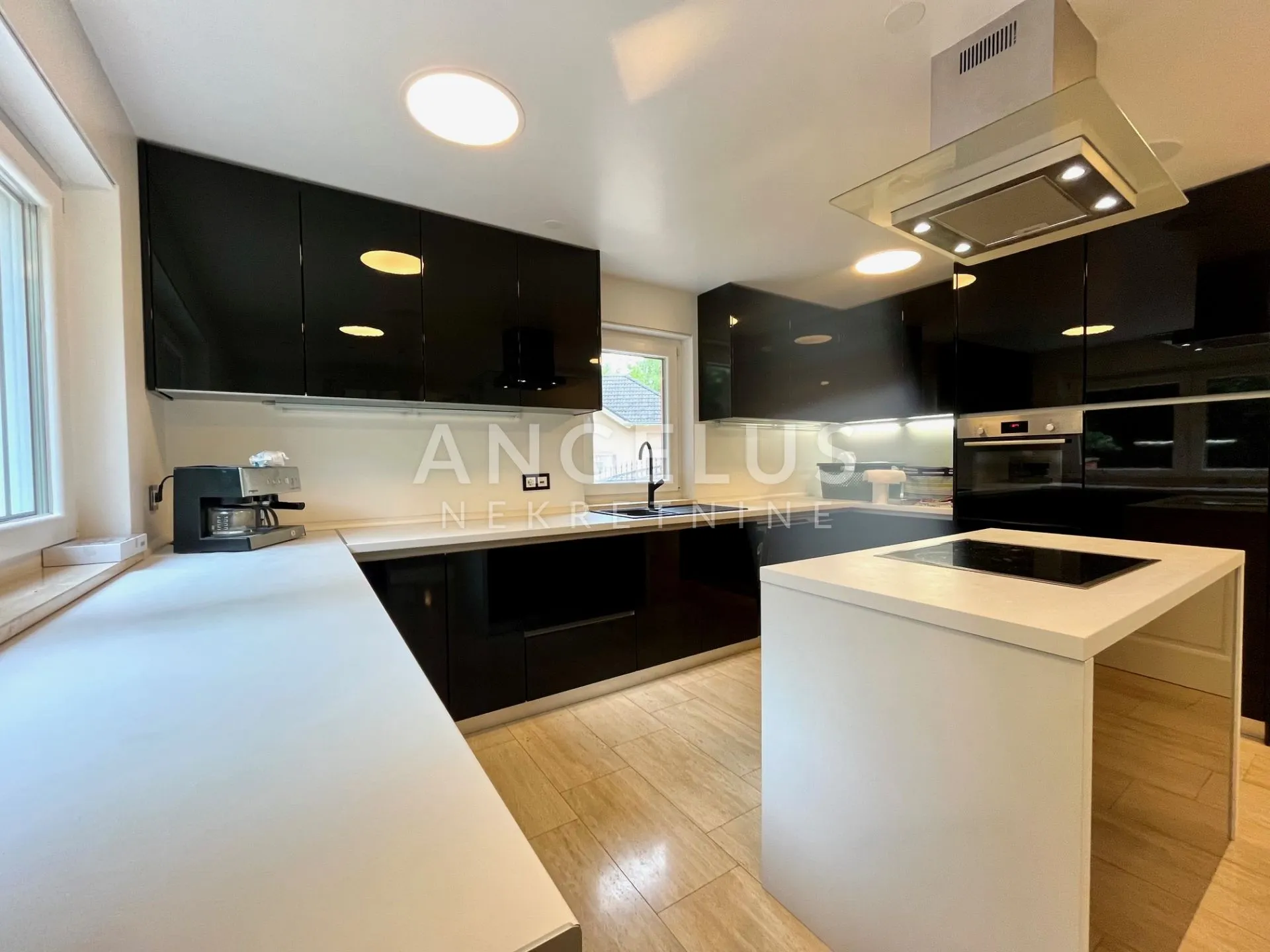 zagreb, remete- luksuzna villa 440m2 s bazenom i liftom - slika 5