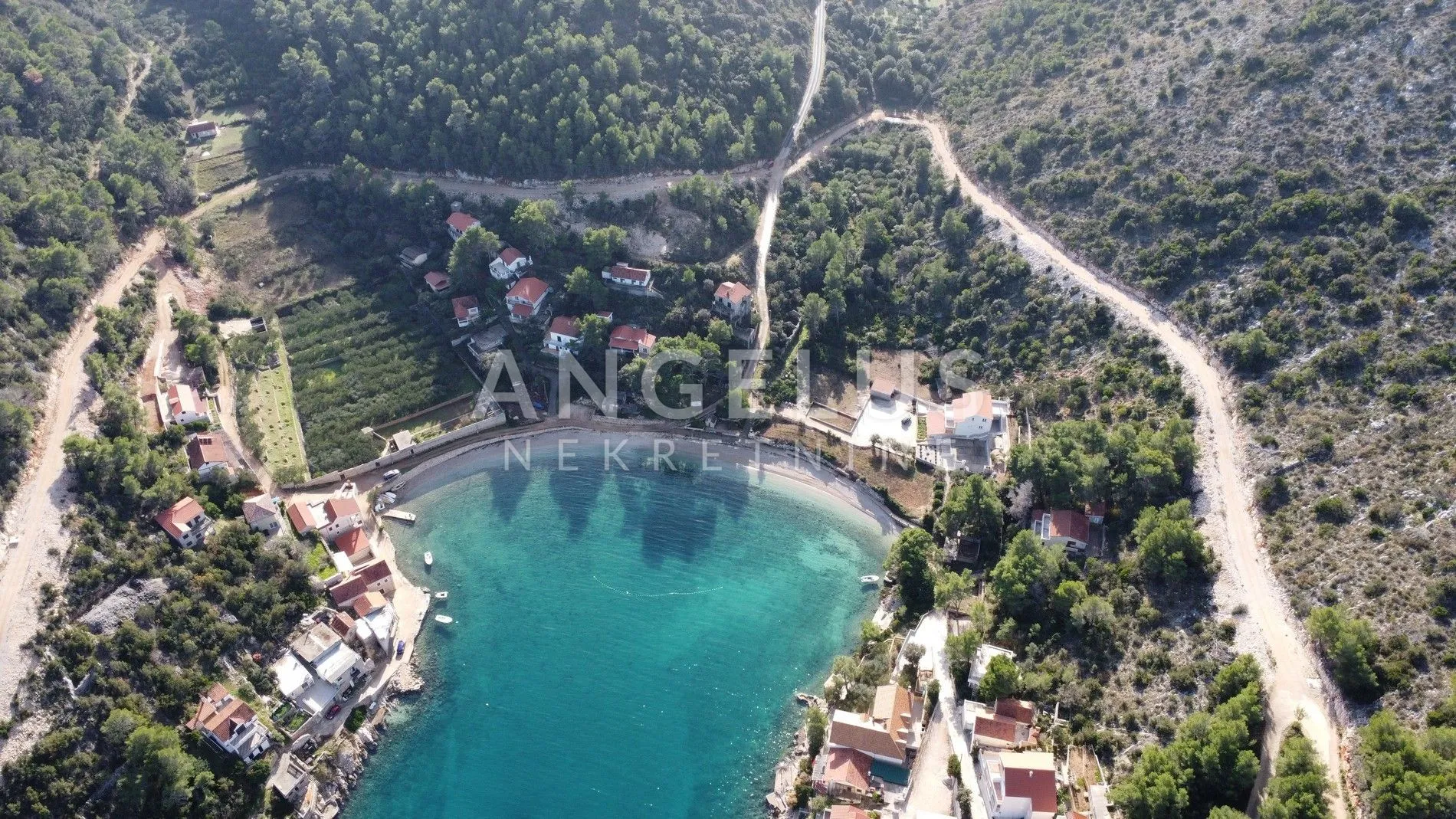 hvar, jelsa - atraktivno zemljište s pogledom na more 2000 m2 - slika 2