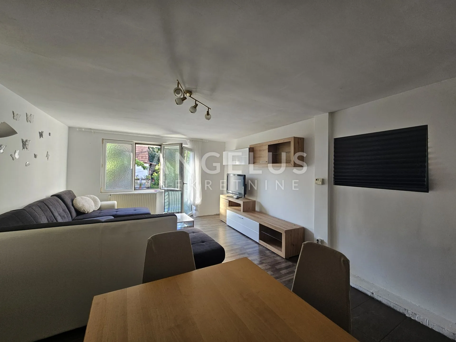 zagreb - kustošija kuća 65 m2 sa garažom - slika 2