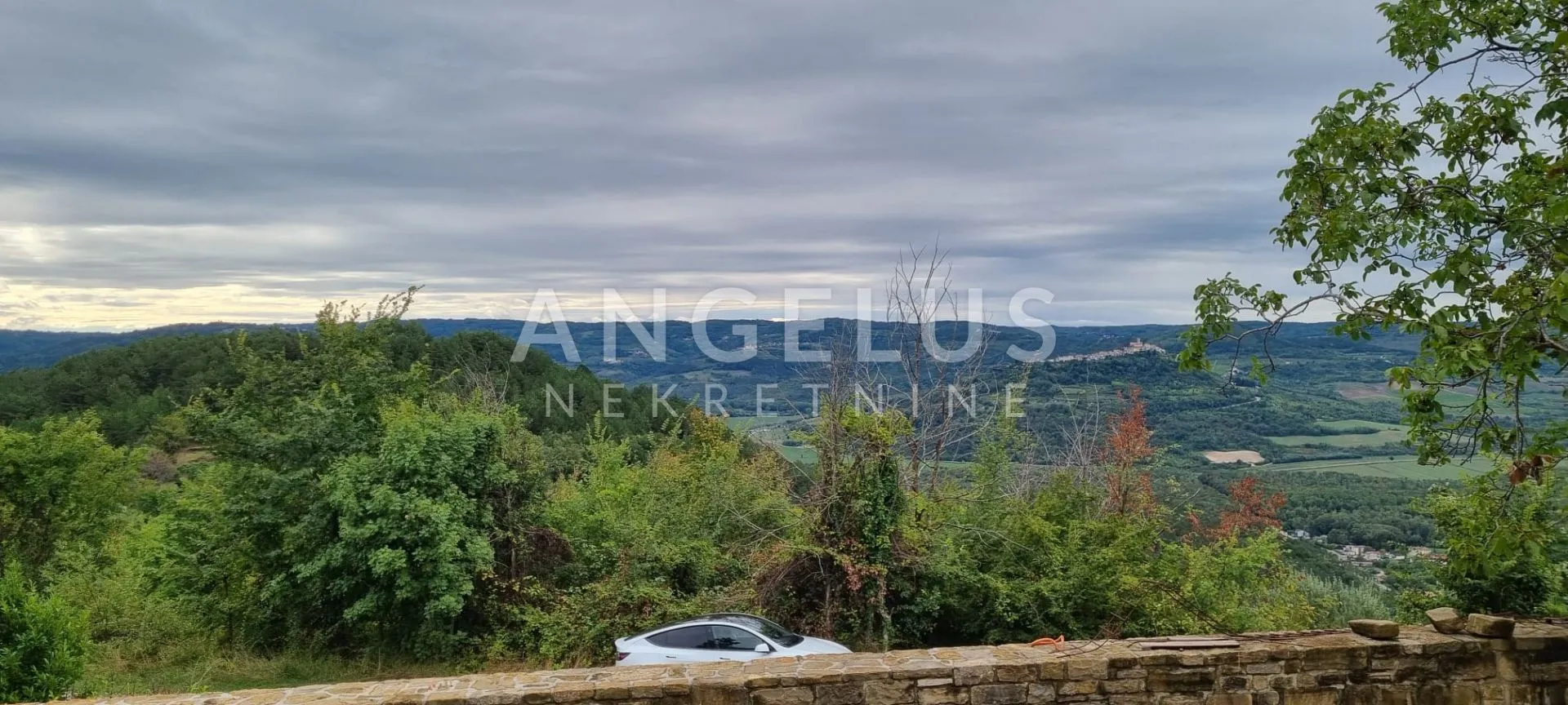 istra, motovun - imanje s objektima, 620m2 - slika 12