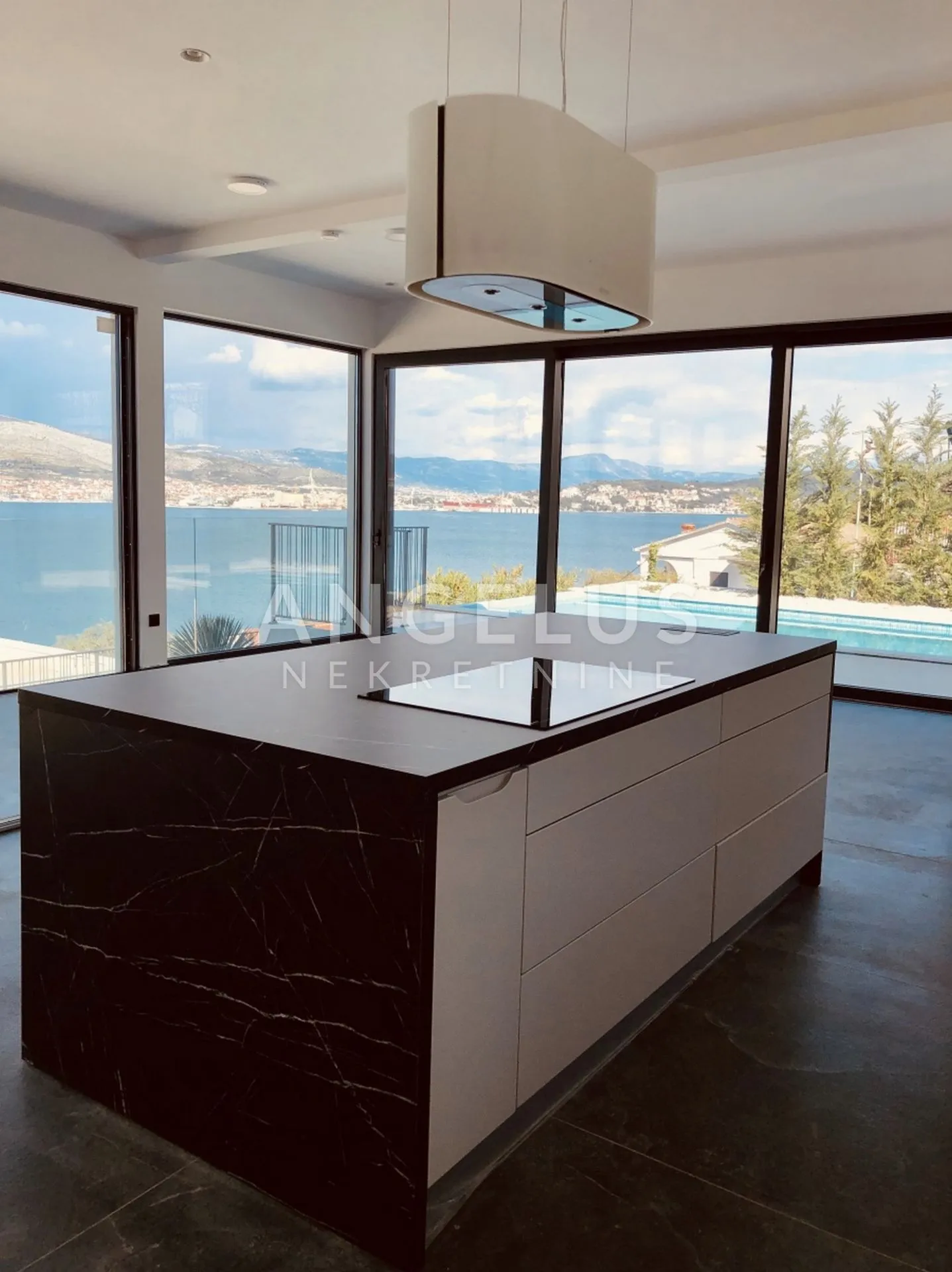 čiovo - luksuzna vila sa otvorenim pogledom na more, 315 m2 - slika 4