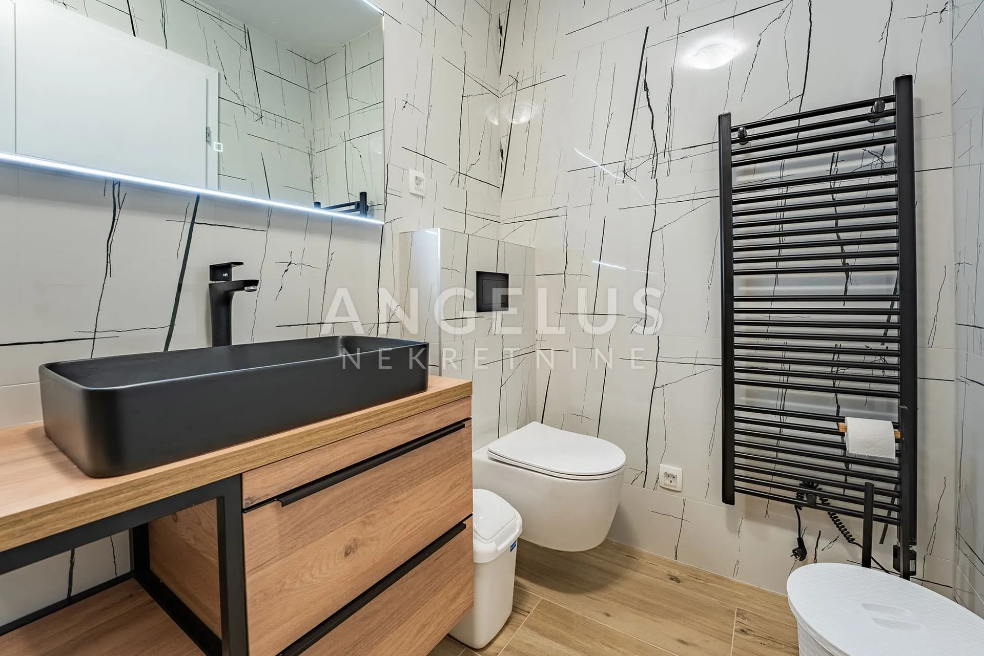 krk, dobrinj - luksuzna vila s bazenom 300m2 - slika 38