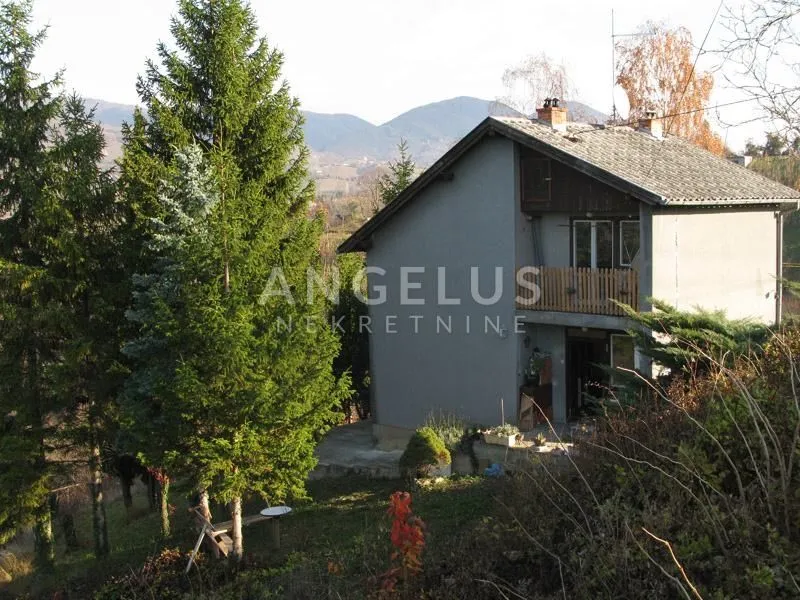 Jastrebarsko - Redovje Kuća 90 m2 sa okućnicom 2215 m2 - Ivančići, Jastrebarsko