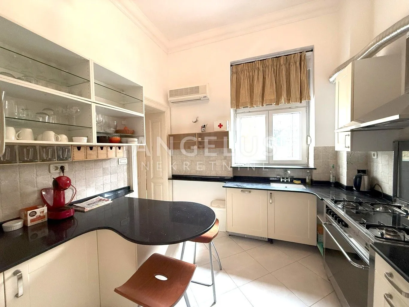 zagreb, centar- građanski stan za najam, 150m2 - slika 15