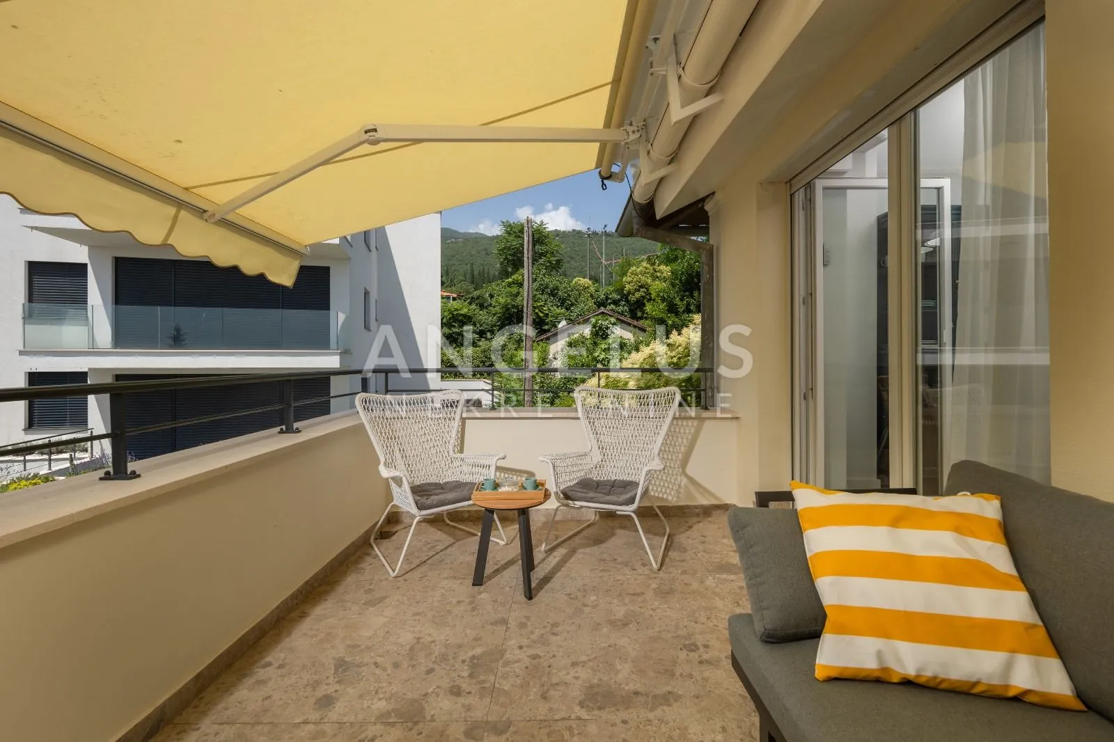 opatija, stan u centru s pogledom na more - slika 13