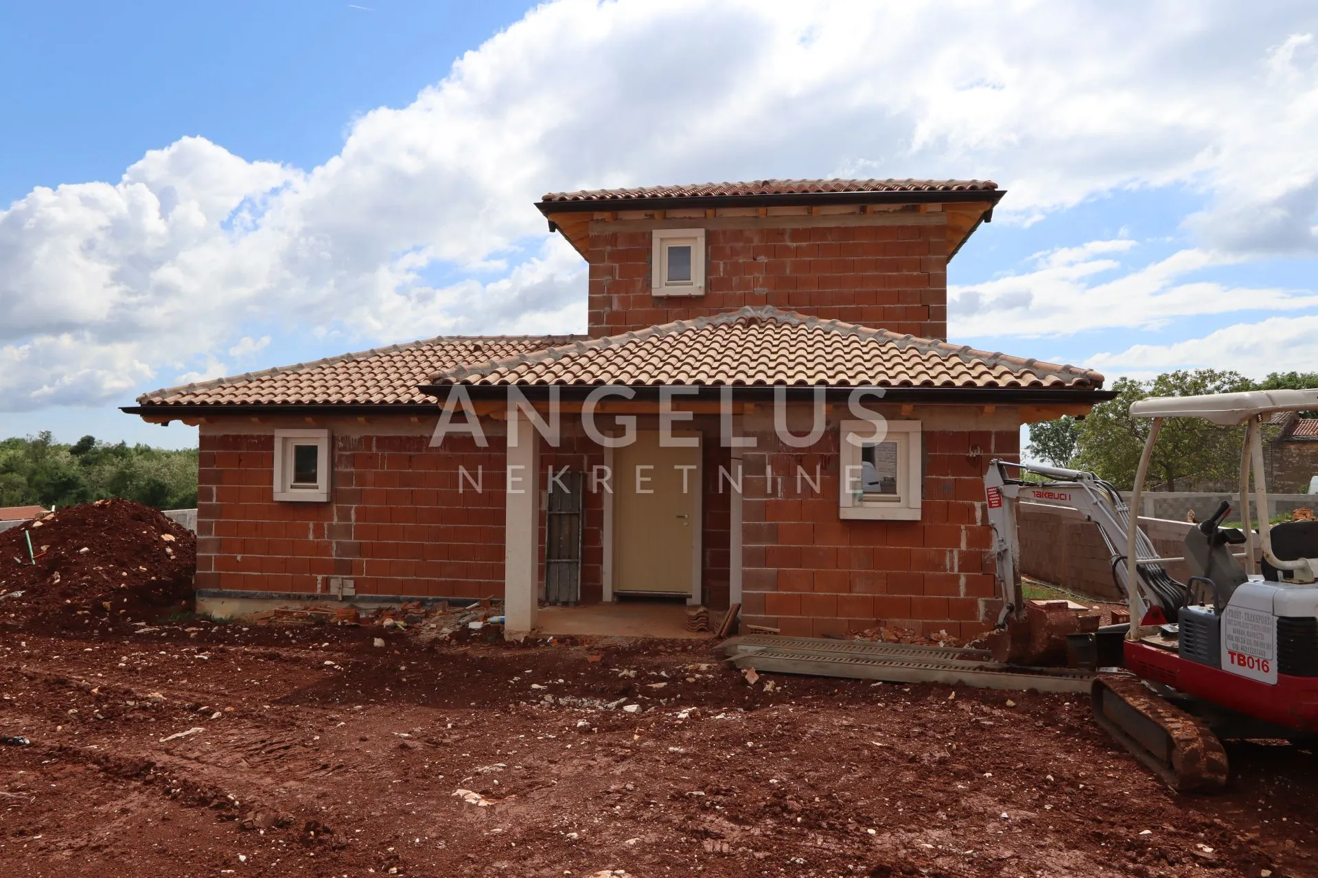 istra, okolica svetvinčenta - mediteranska vila s bazenom 167 m2 - slika 8