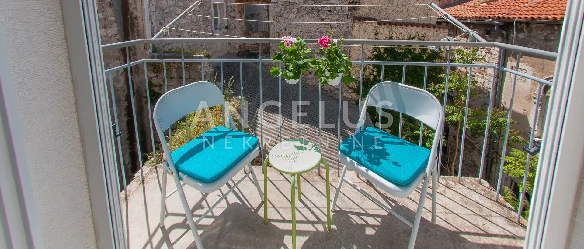 split, centar - uređeni apartmani u dioklecijanovoj palači - slika 6