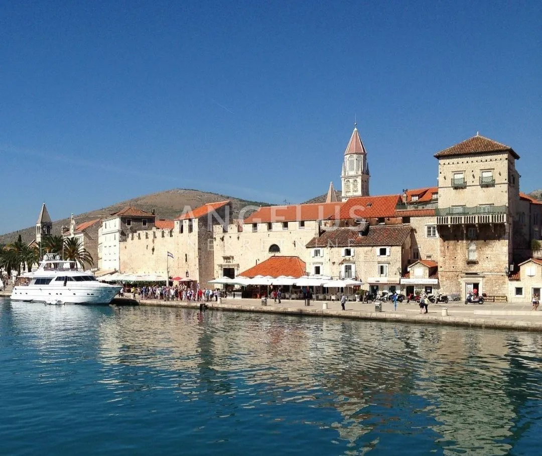 trogir - stara kamena kuća uz more za renovaciju - slika 7