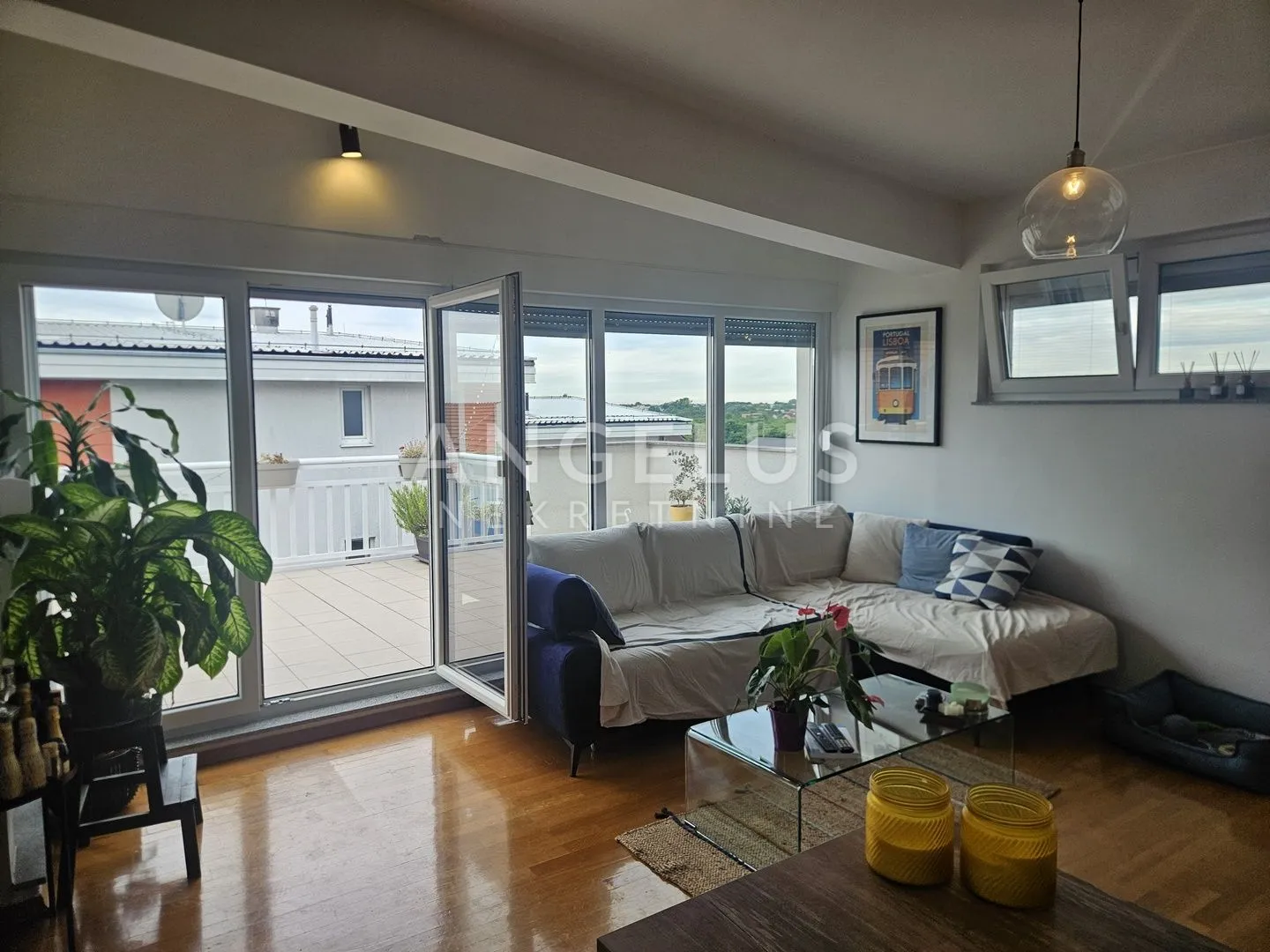 zagreb, gornja dubrava - penthouse 65m2 sa terasom i park. mjestom - slika 3