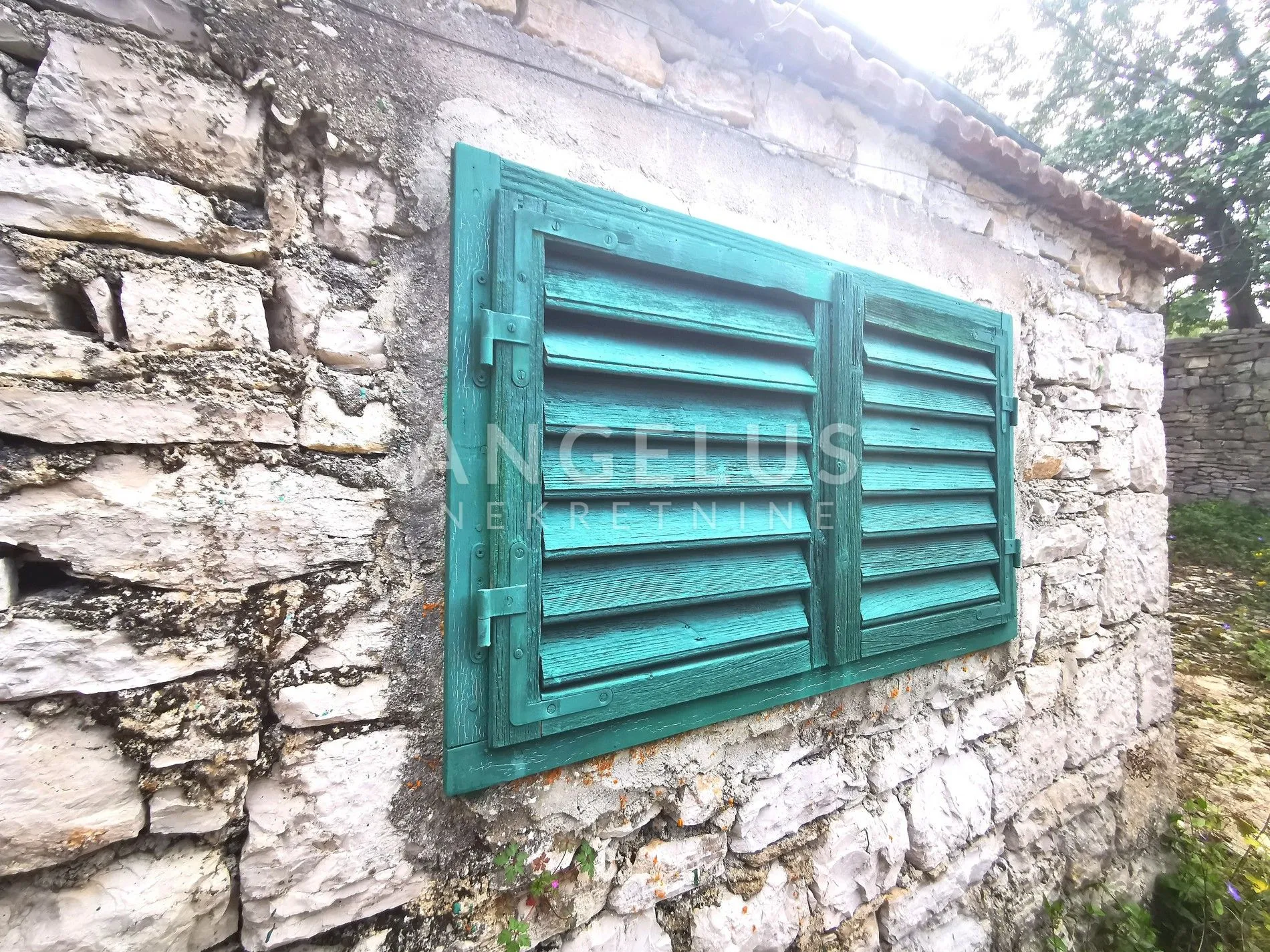 šolta, nečujam- građ.zemljište u centru mjesta, 8000m2, prodaja - slika 13