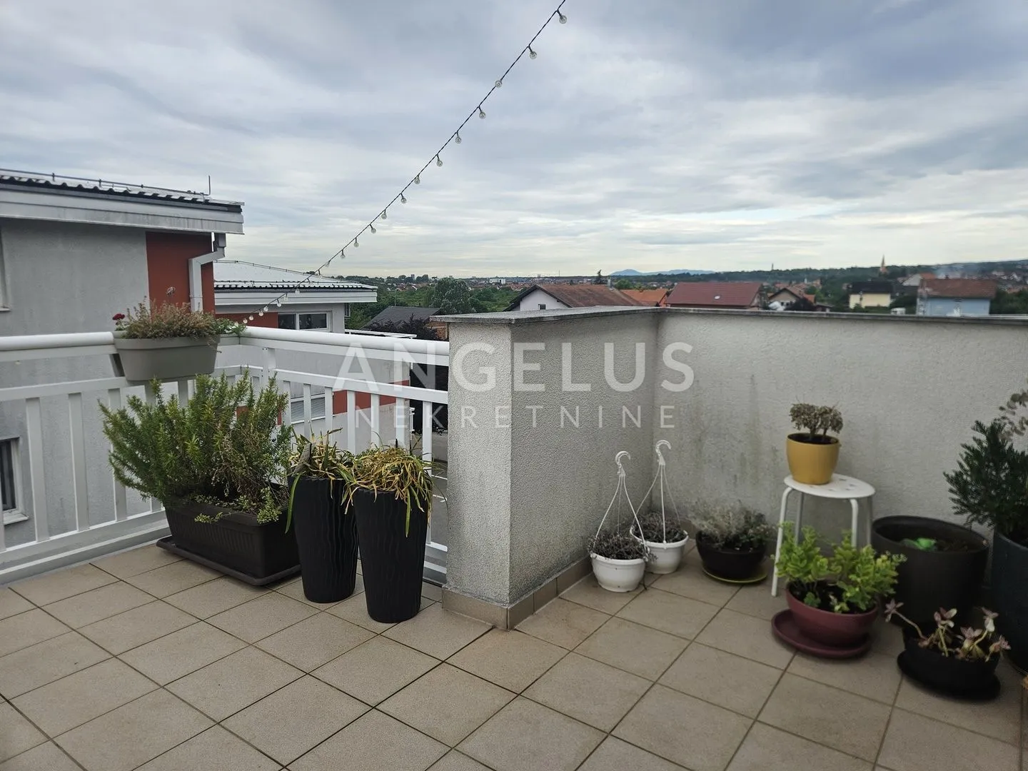 zagreb, gornja dubrava - penthouse 65m2 sa terasom i park. mjestom - slika 11