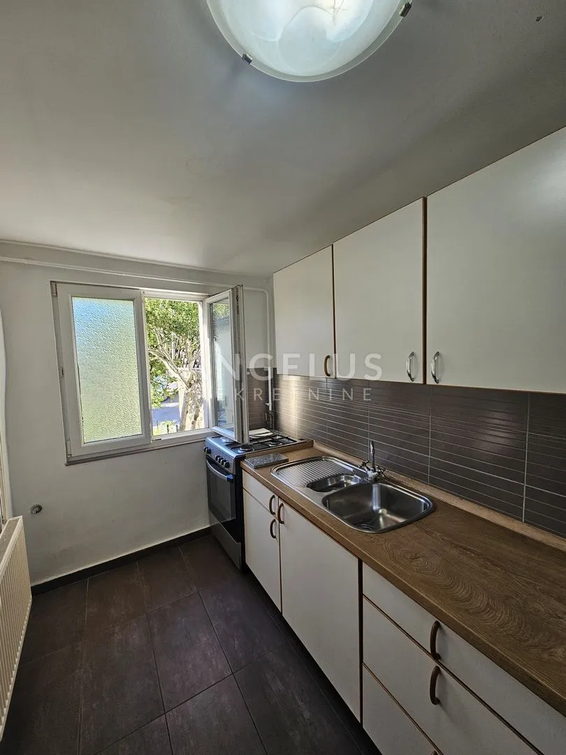 zagreb - kustošija kuća 65 m2 sa garažom - slika 12