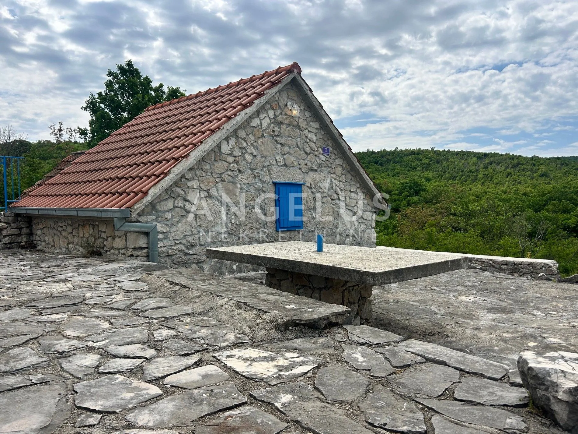 trolokve - poljoprivredno zem sa kamenom kućom, 26.000 m2, prodaja - slika 17