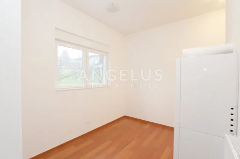 zagreb (prekrižje) stan za najam, 200m2 - slika 20
