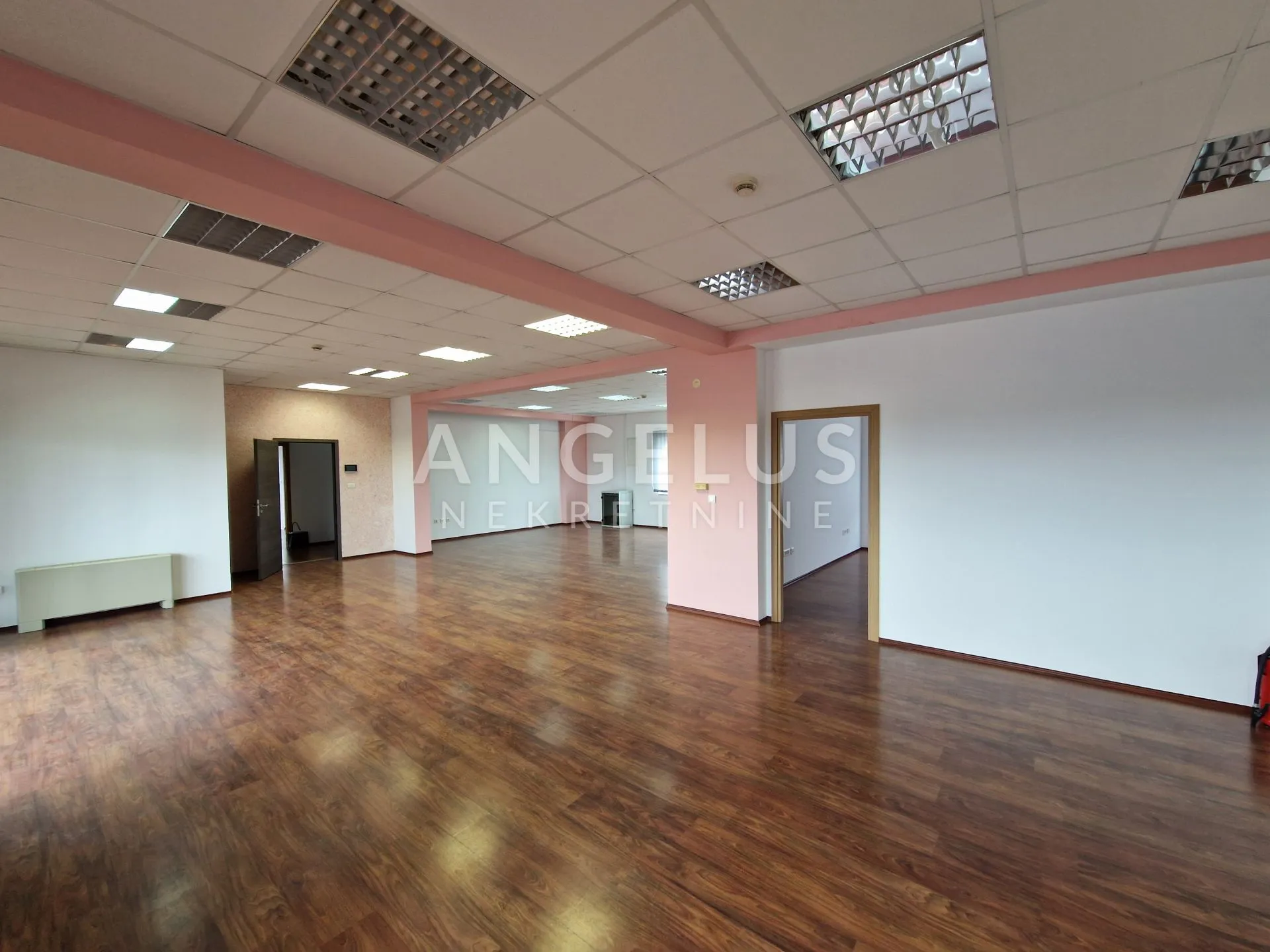 lučko - poslovna zgrada 1500 m2 - slika 15