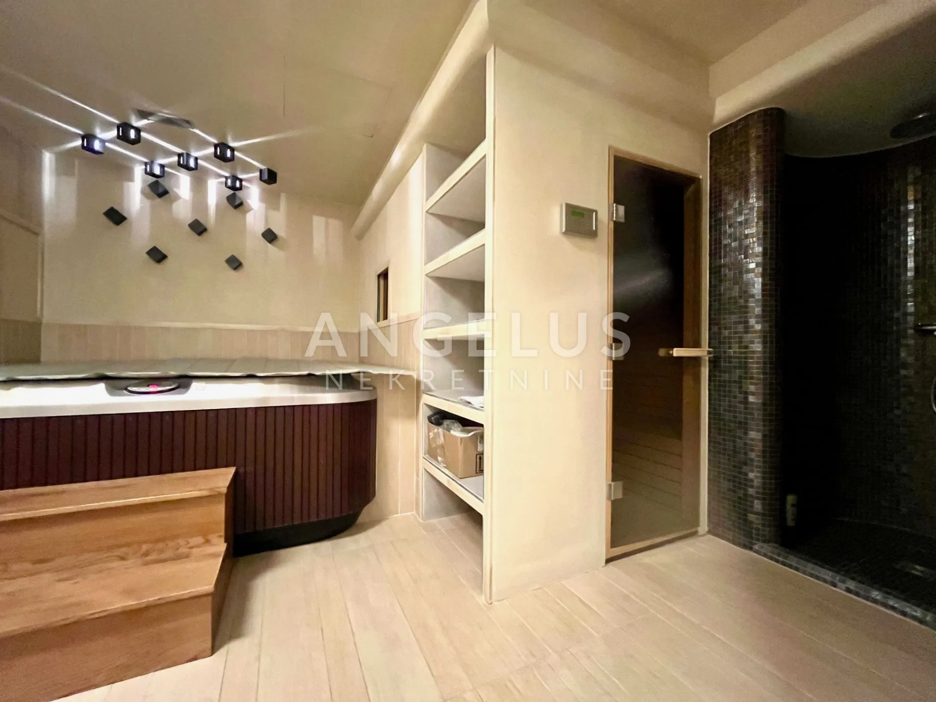 zagreb, remete- luksuzna villa 440m2 s bazenom i liftom - slika 23