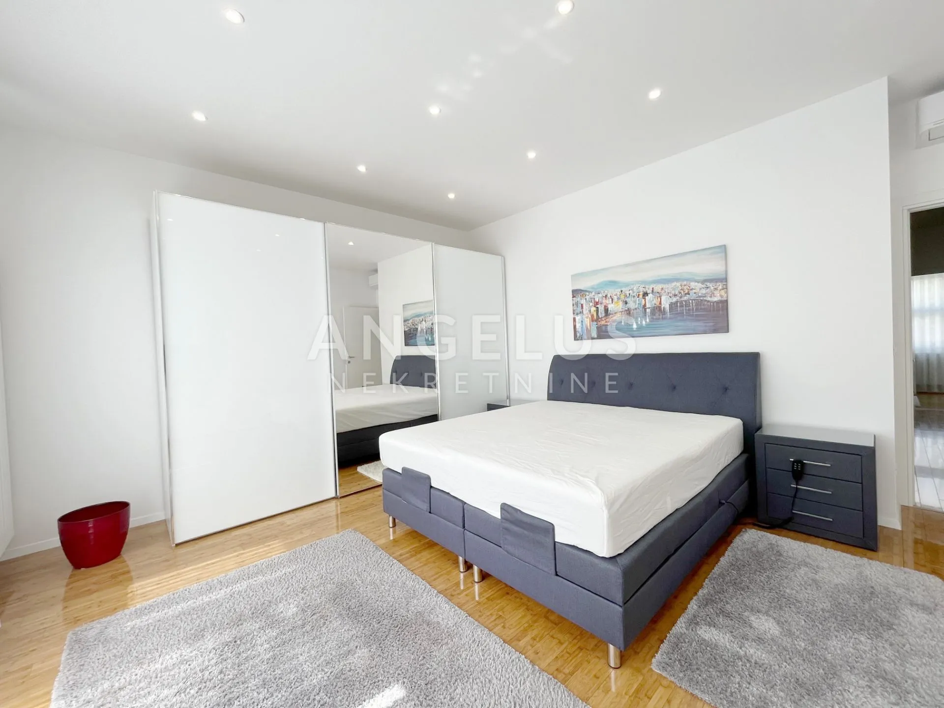 zagreb, centar - stan za najam 150 m2 s garažom - slika 10