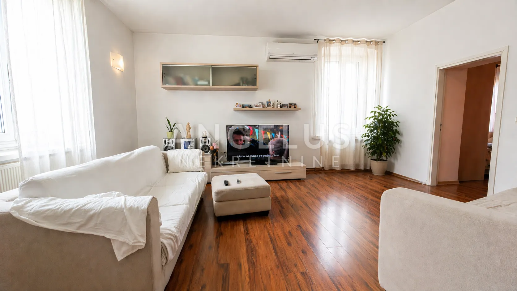 Istra, Pula - Stan u Austrougarskoj gradnji, 81m2