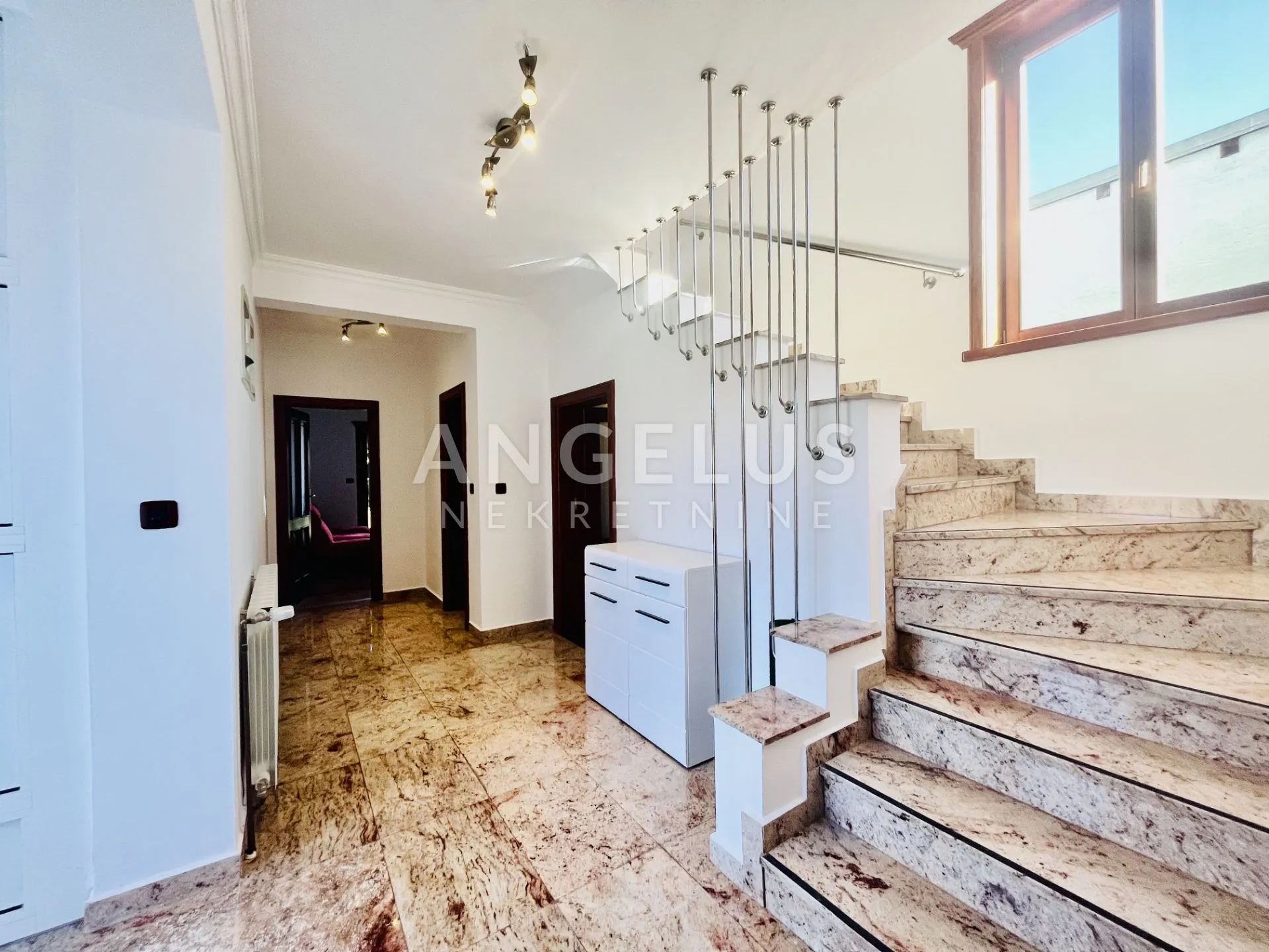 zagreb, šestine-kuća za najam, 300 m2 - slika 8