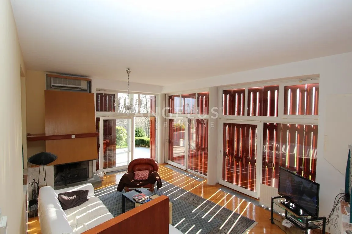 Zagreb, Šestine - obiteljska vila 550m2 s bazenom i velikim vrtom