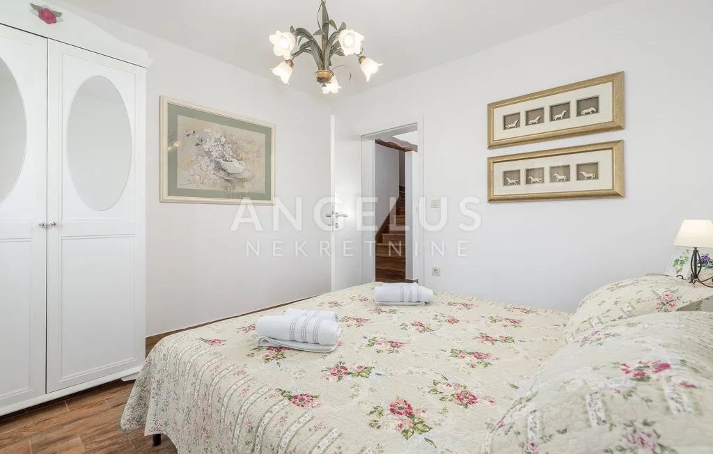 istra, sv. lovreč - vila s bazenom 120m2 - slika 14