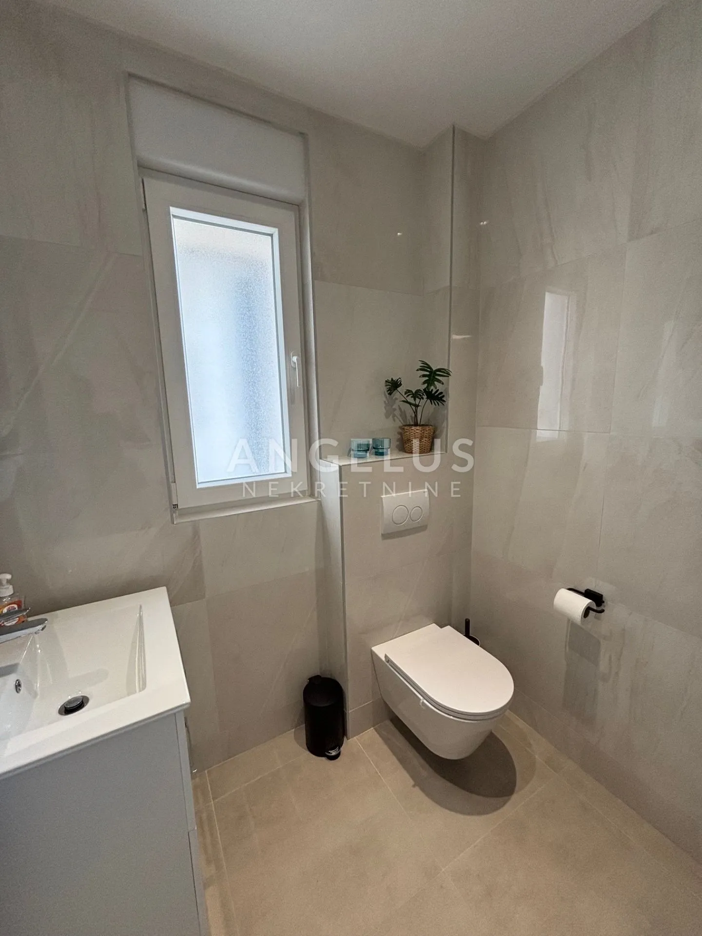 trogir - kompletno namještena kuća s prekrasnim vrtom, 112 m2, dugoročan najam - slika 17