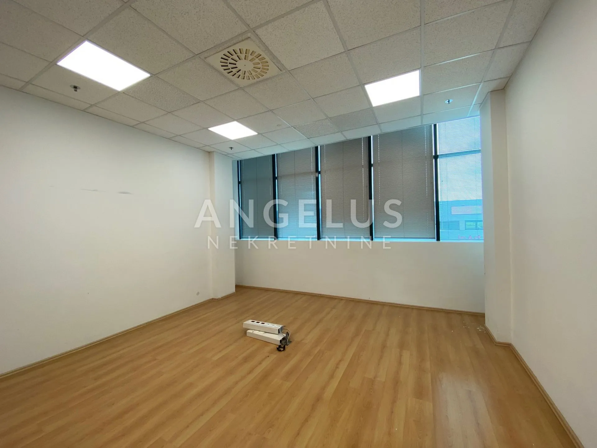 zagreb, buzin - uredski prostor 600m2 - slika 15