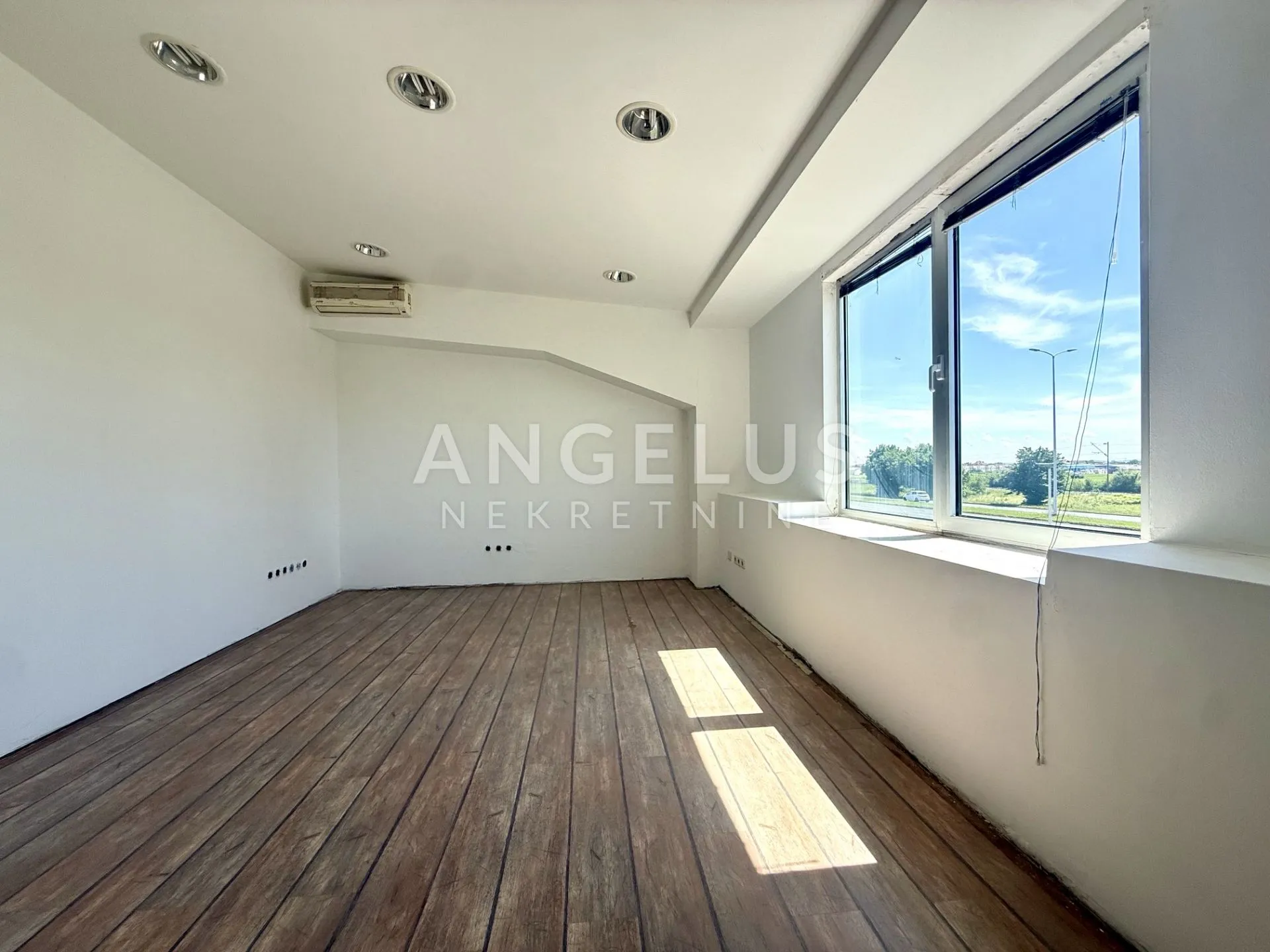 zagreb, buzin - uredsko, prodajno - skladišni prostor 650m2 s parkingom - slika 23