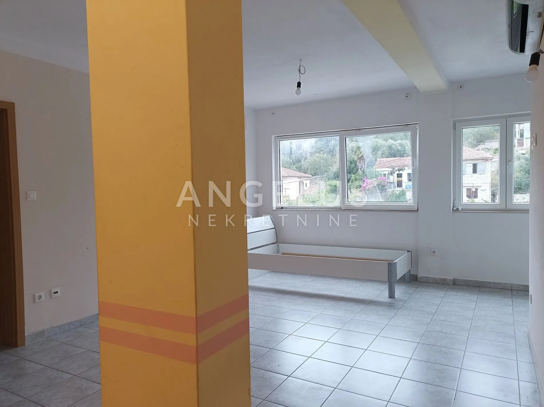 šolta, maslinica - jednosoban stan u centru maslinice, 43 m2 prodaja - slika 2