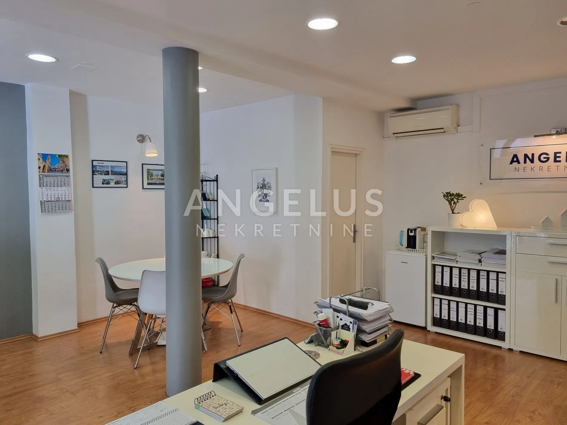 split, centar - ulični poslovni prostor, 40 m2 - slika 17