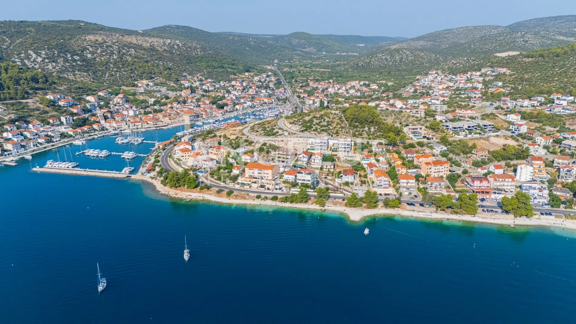 marina kod trogira-građ.zem blizu mora, 950 m2, prodaja - slika 4