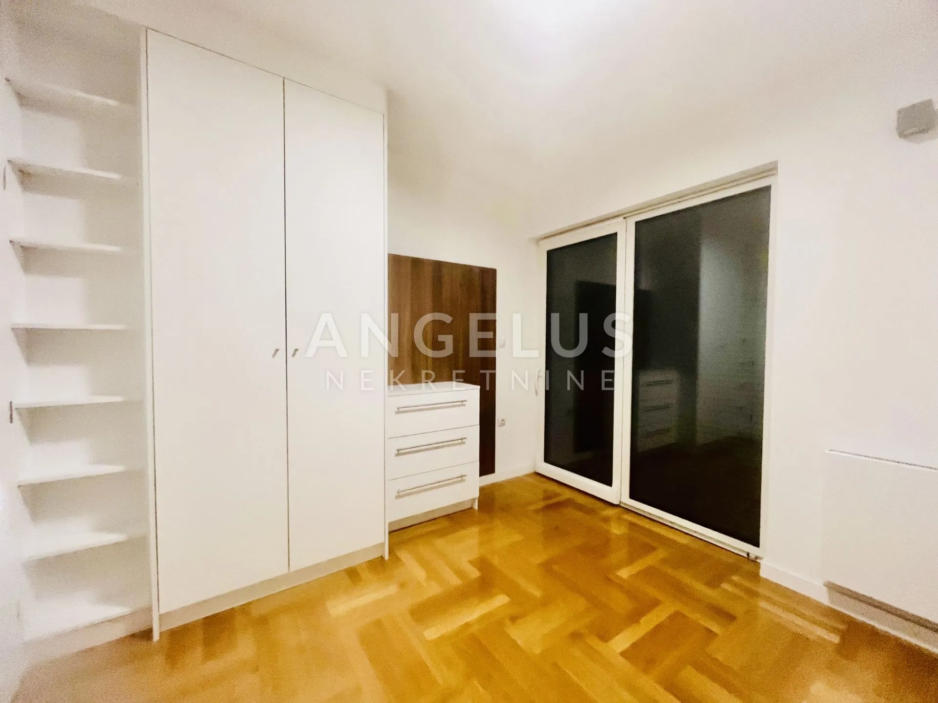 zagreb, mlinovi - luksuzna kuća 450 m2 s bazenom, garažom i vrtom - slika 25
