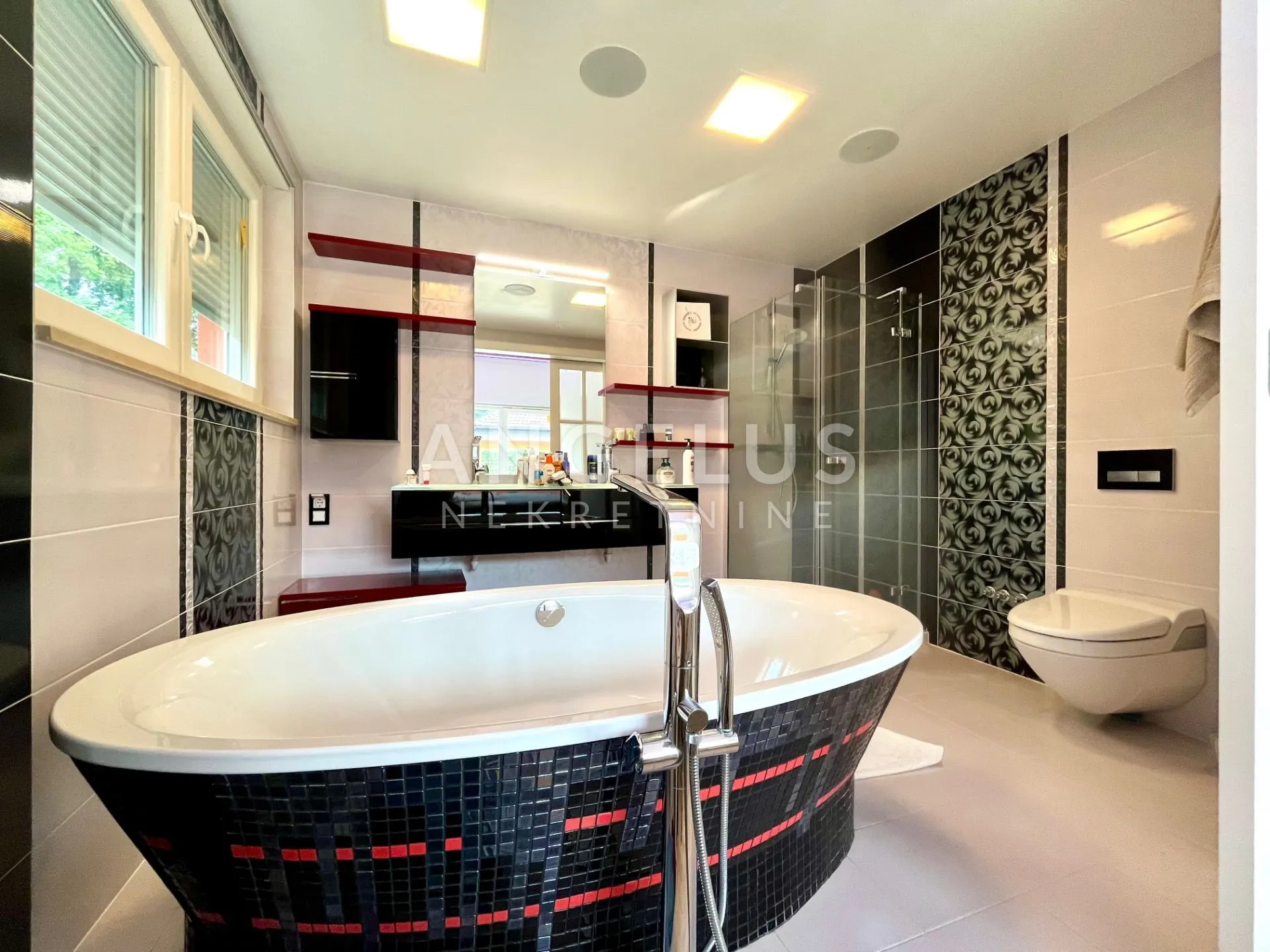 zagreb, remete- luksuzna villa 440m2 s bazenom i liftom - slika 12