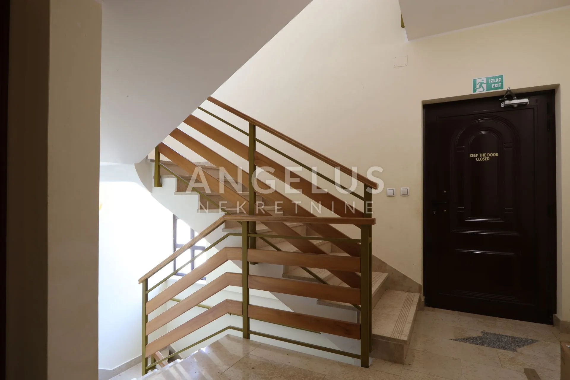 istra, pula - apartmanska kuća 629 m2 s bazenom - slika 2